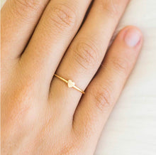 Load image into Gallery viewer, Tiny Heart Ring
